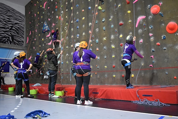 Adestramentos de escalada no Club AROMON